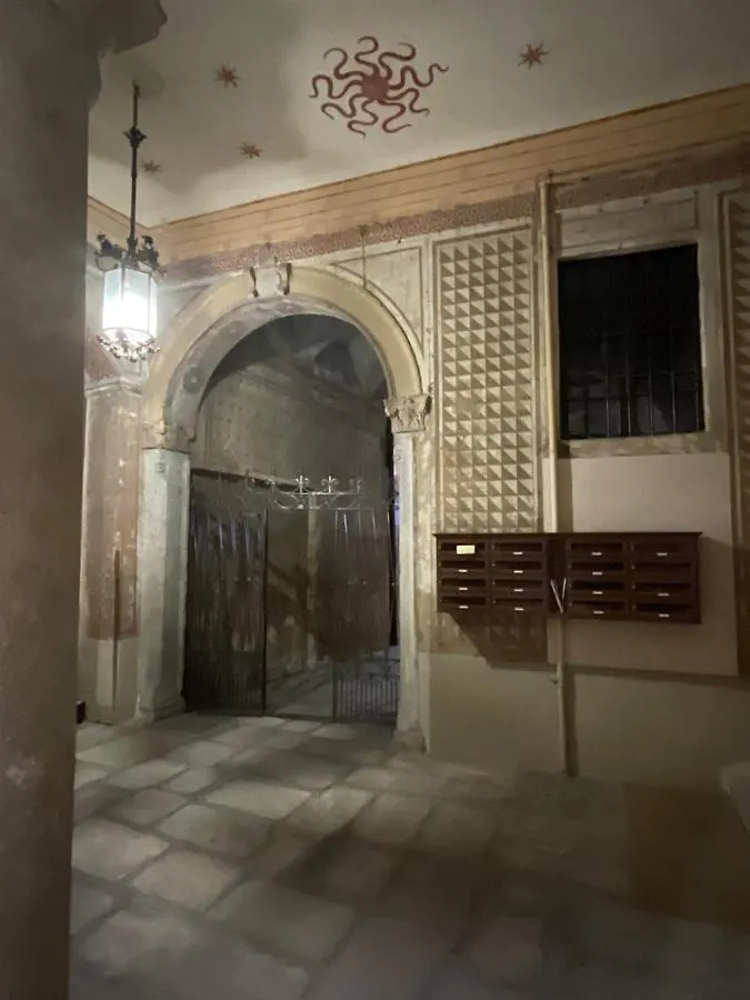 Big Apartment In Piazza Duomo Mediolan