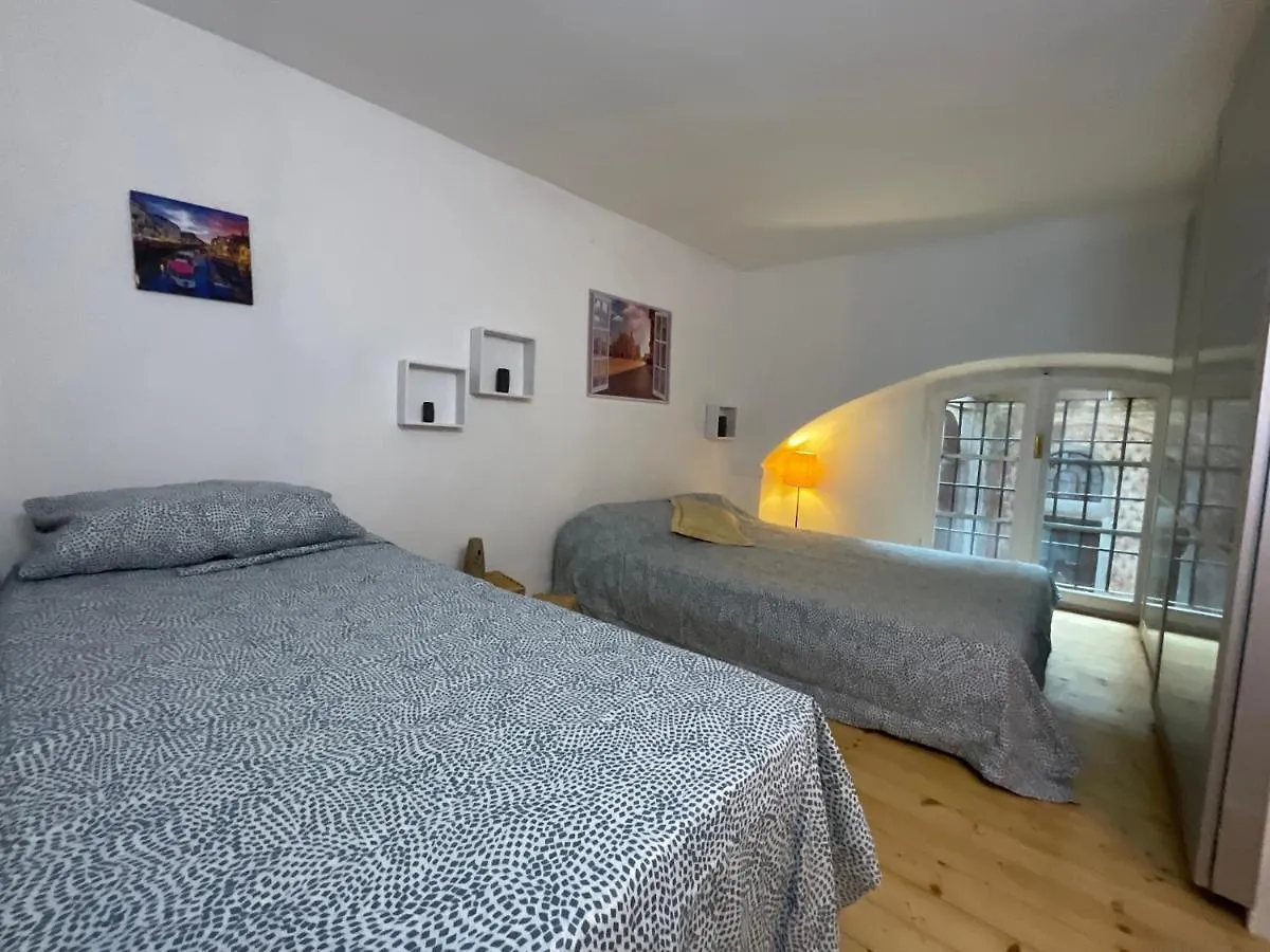 Big Apartment In Piazza Duomo Mediolan Włochy