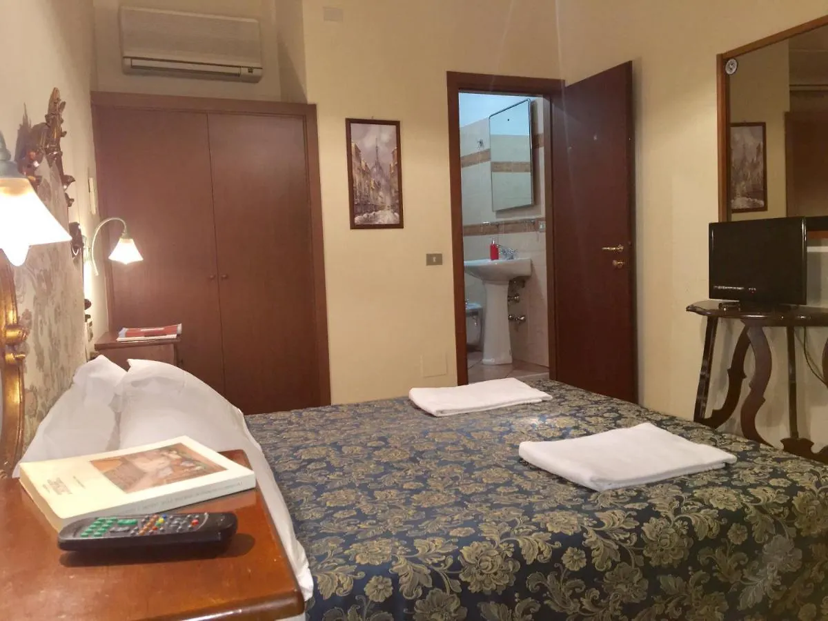 Big Apartment In Piazza Duomo Milan